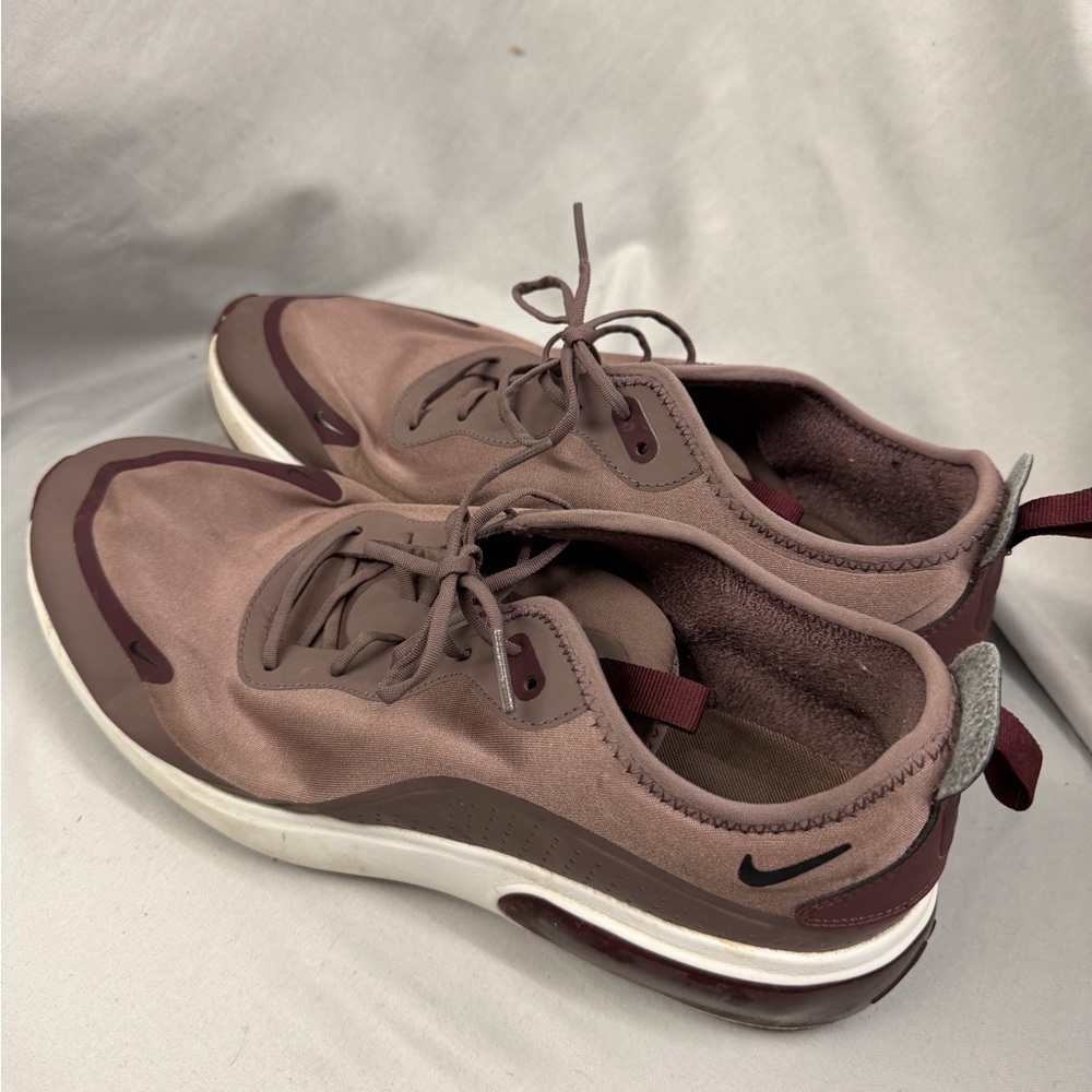Nike Women's Sneakers in Mauve and Burgundy - Picture 4 of 4